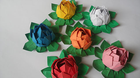 Искусство оригами: Делаем бумажные цветы